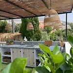 La Vida Loca- For Adult Guests شقة بينالماذينا